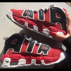 Nike air uptempos barley worn size US 6 boys